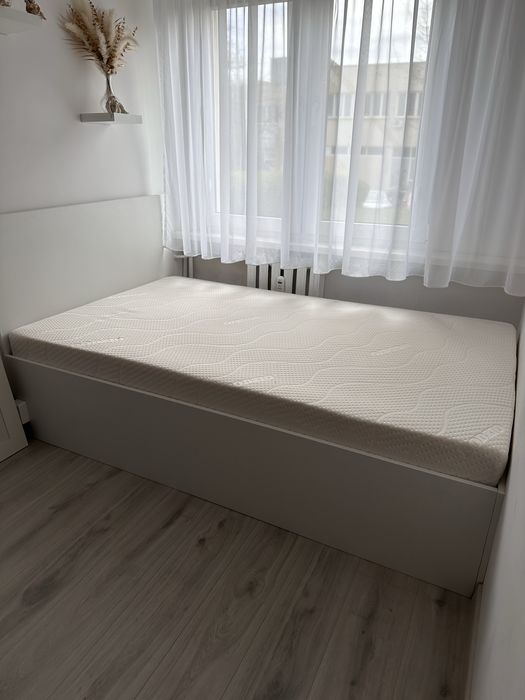 Łóżko białe 120x200 z materacem