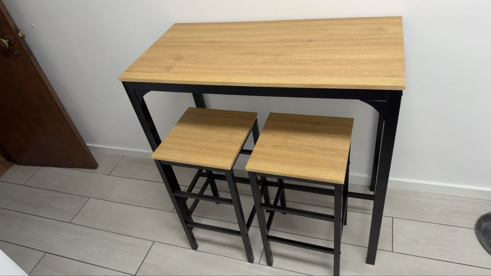 Conjunto de mesa bar e 2 bancos