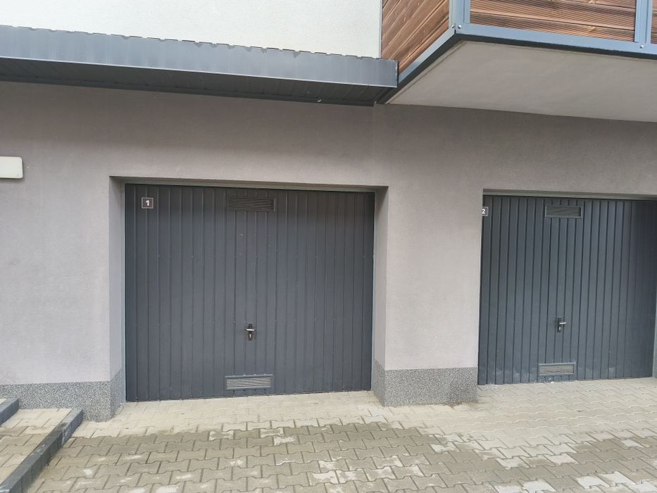 Sprzedam garaż.ul Gronowe zacisze 5 - Więcej