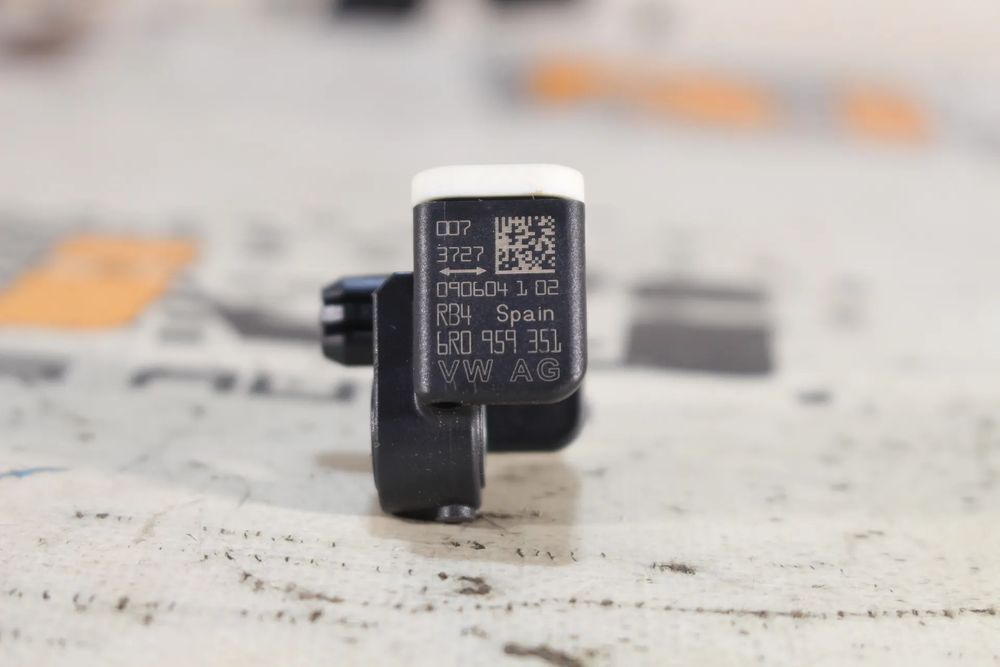 Sensor de impacto VOLKSWAGEN Polo (6R, 6C)