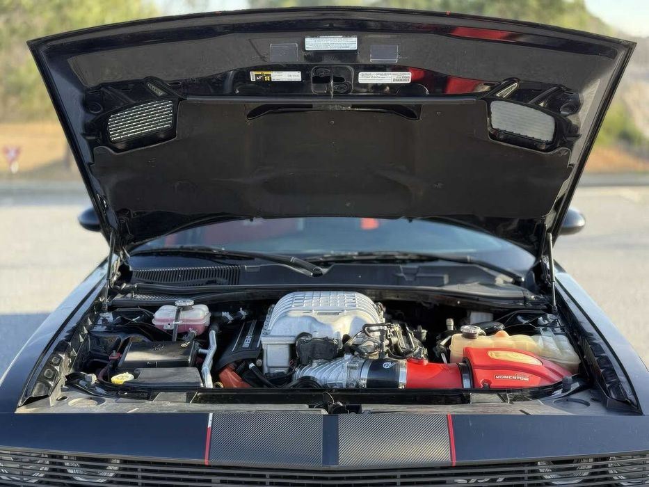 Dodge Challenger SRT Hellcat      2016