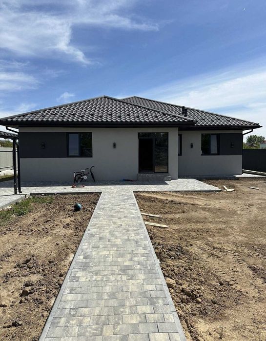 Продається сучасний одноповерховий будинок в Агрономічному