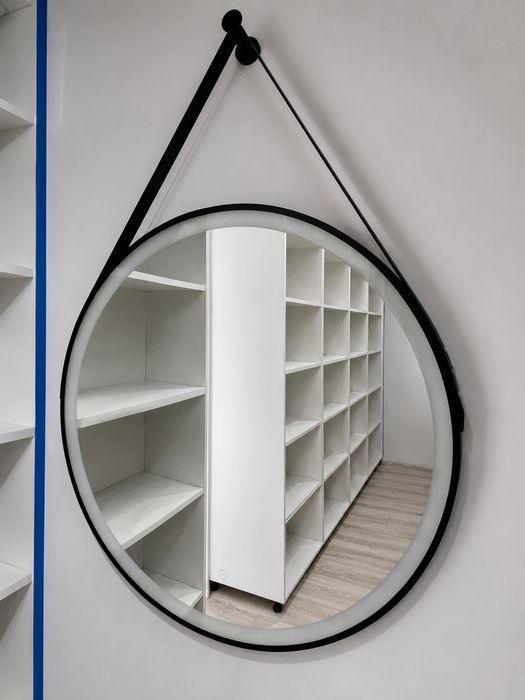 Lustro kosmetyczne salony design LED