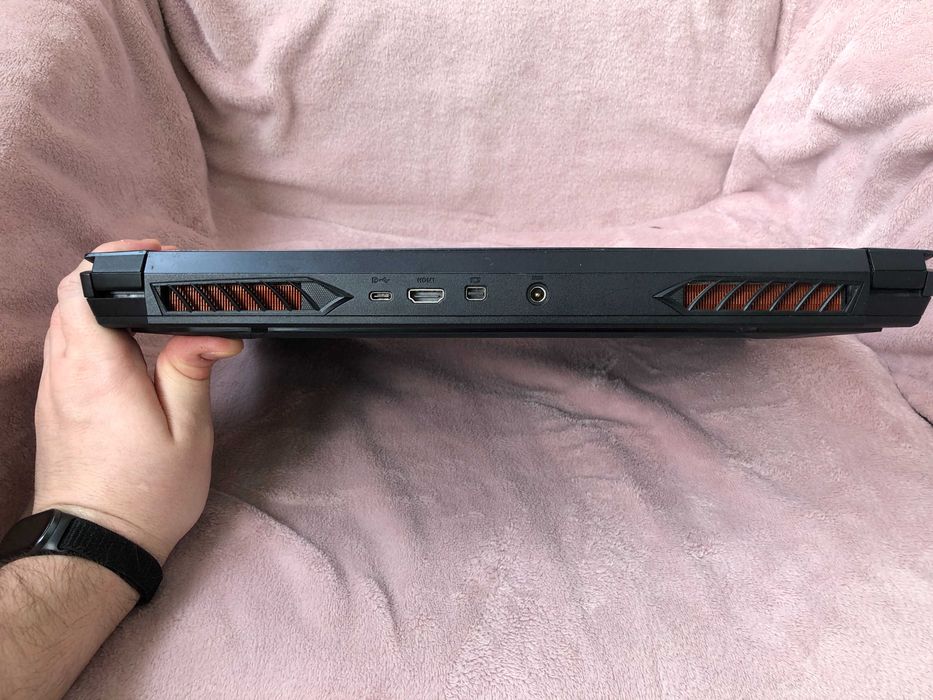 XMG APEX 15 на десктопном Ryzen 9 3900x Ram 64GB Nvidia 2070 NVME 1024Gb SATA3 128GB
