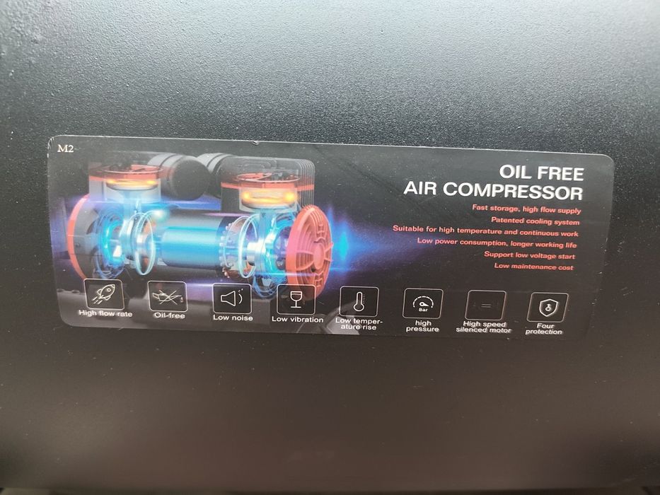 Kompresor bezolejowy jeszcze na gwarancji.