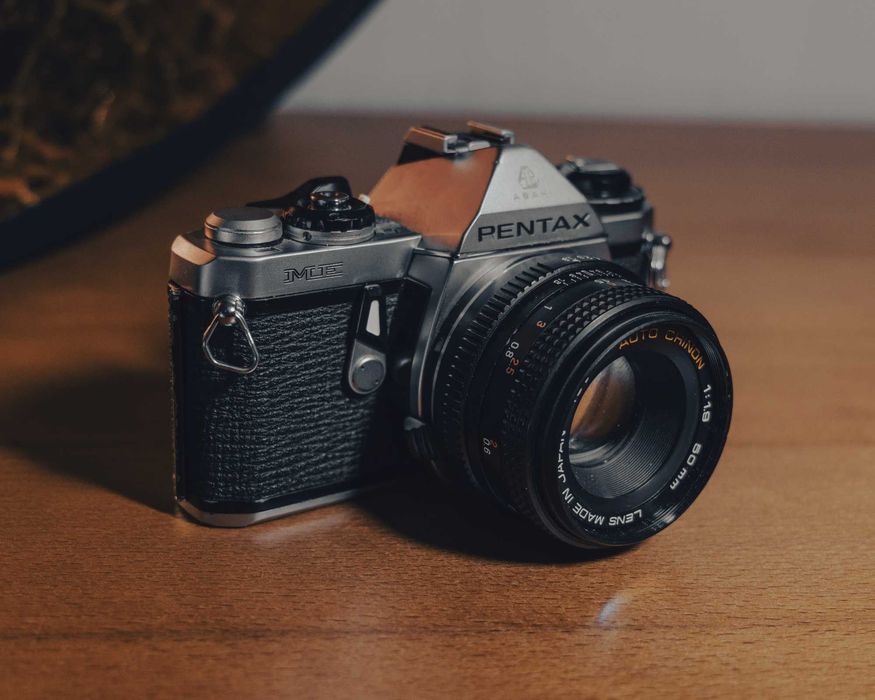 Pentax ME com lente Chinon 50mm 1.9
