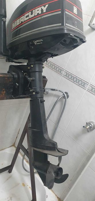 Motor fora de borda MERCURY 5