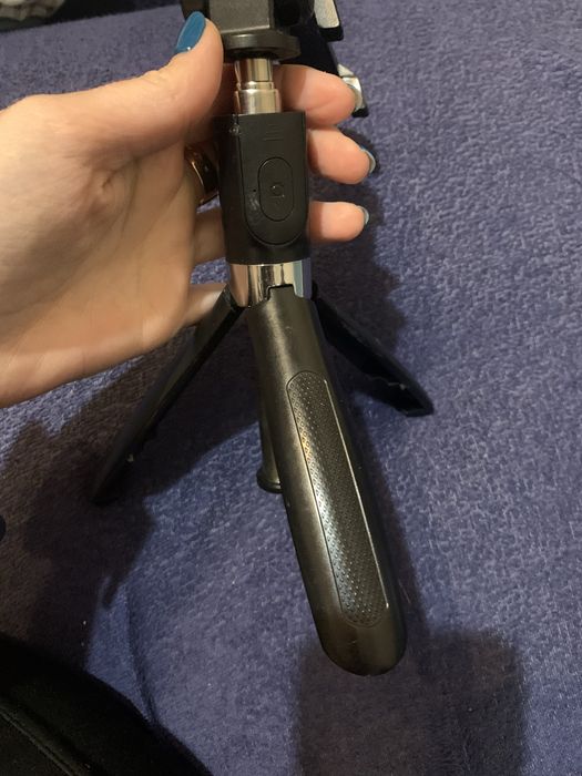 Selfie stick krotki tripod czarny na przycisk