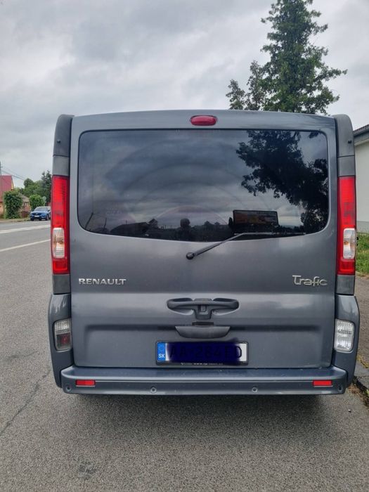 Продам Renault trafic black edition. 2014