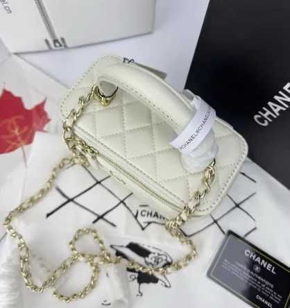 Сумка женская Chanel біла шкіряна косметичка Шанель сумочка шанель
