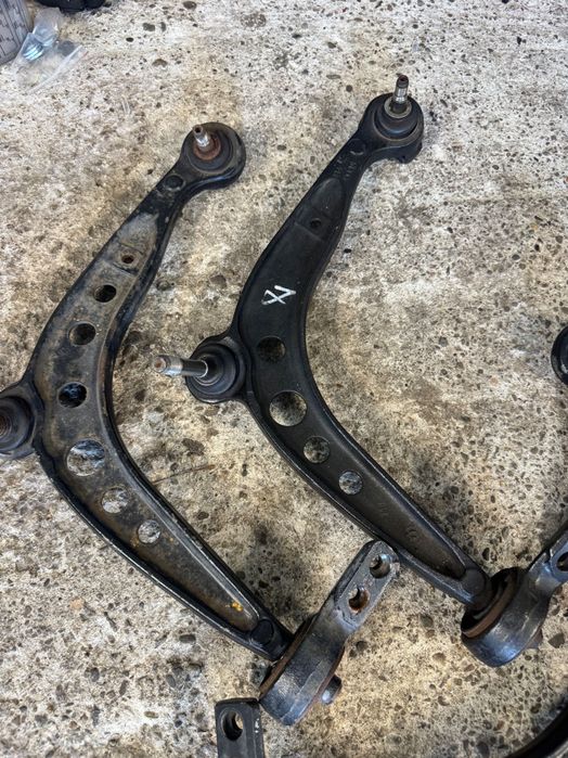 Wahacz prawy BMW z3 e36 przód przedni