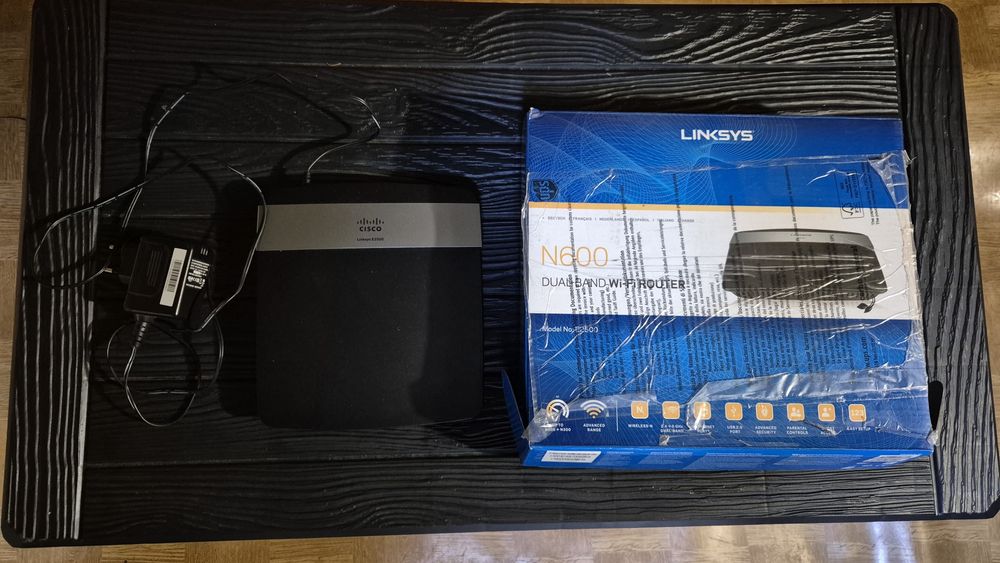 Router Linksys EA2500 DualBand
