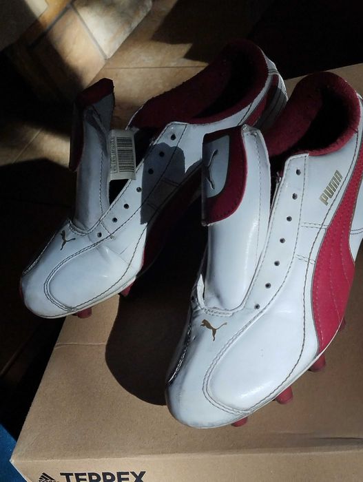 Buty piłkarskie, korki Puma roz. 37,5