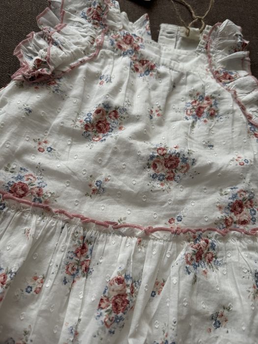 Sukienka 62 nowa newbie