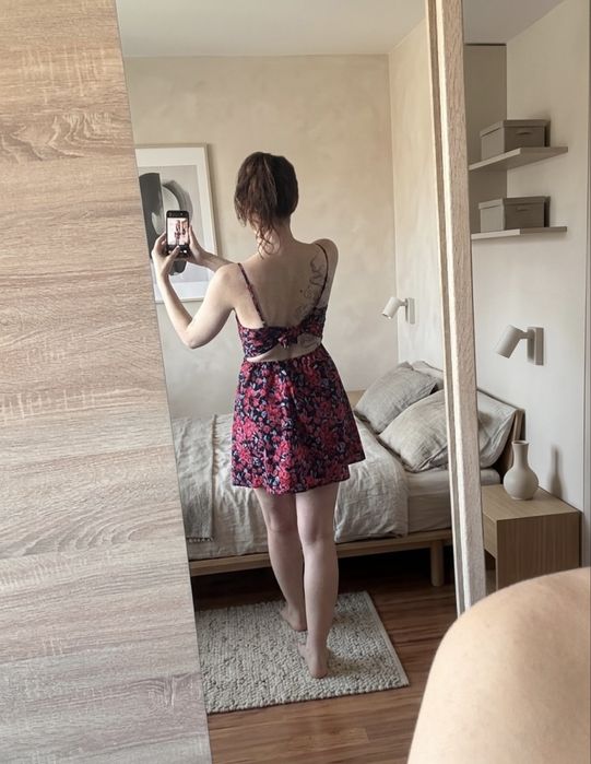 Sukienka w kwiaty