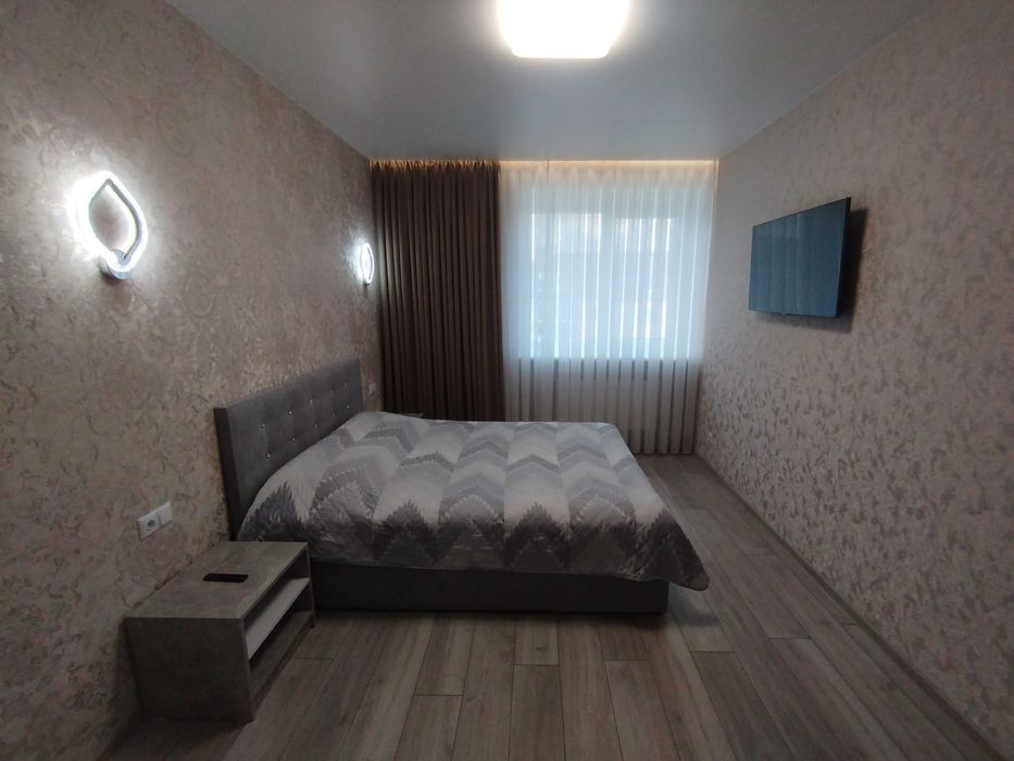 Квартира подобово. Р-н Оазис. Електроніка.