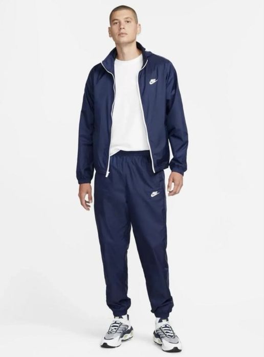 Нейлоновий спортивний костюм nike sportswear club