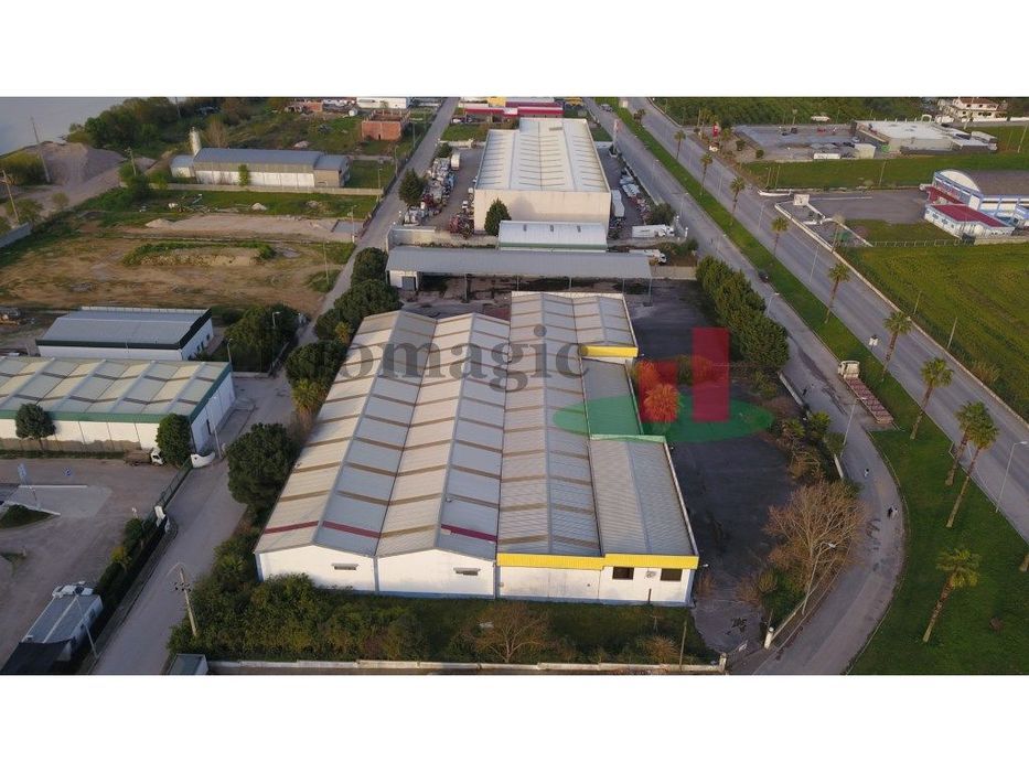 Armazém Industrial e Exposição na Chamusca***RIOMAGIC***