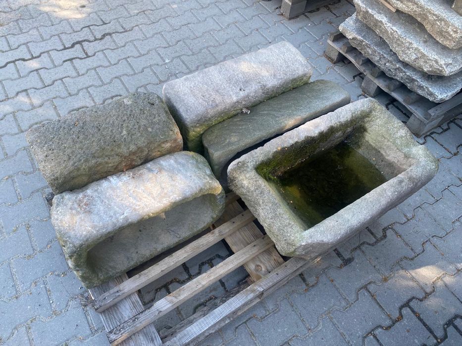 Zabytkowe Koryta Kamienne