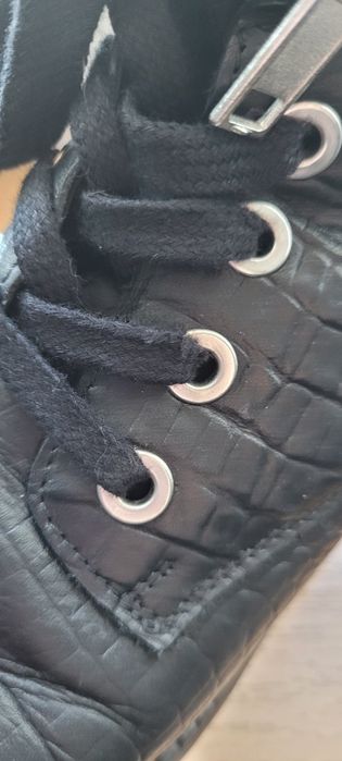 Eva Minge. Skórzane botki.