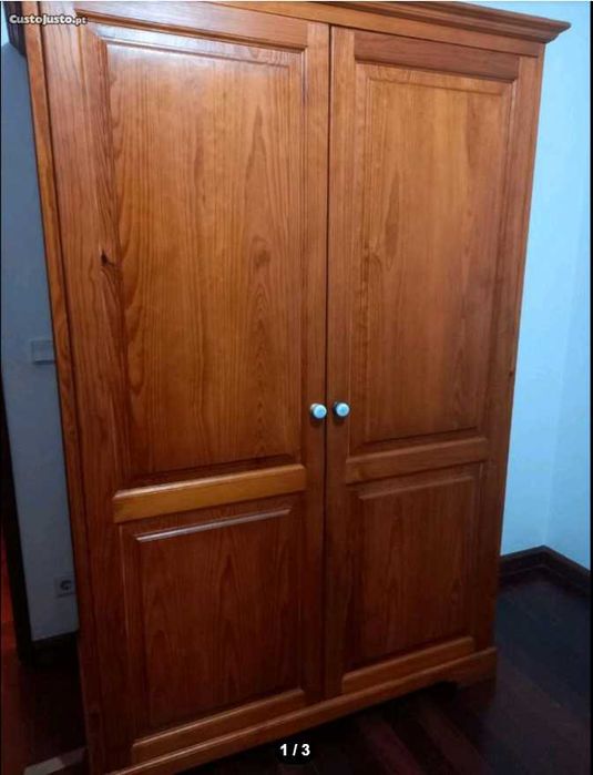 Roupeiro em Madeira