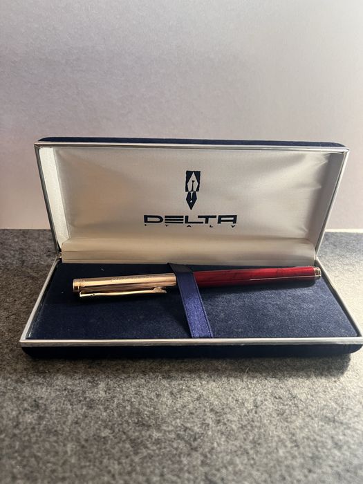 Caneta Tinteiro Delta Italy Luxo - Caixa Original