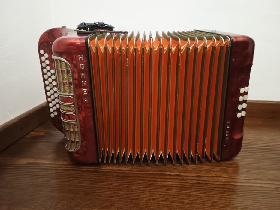 Akordeon diatoniczny Heligonka Hohner  Club 3m CF