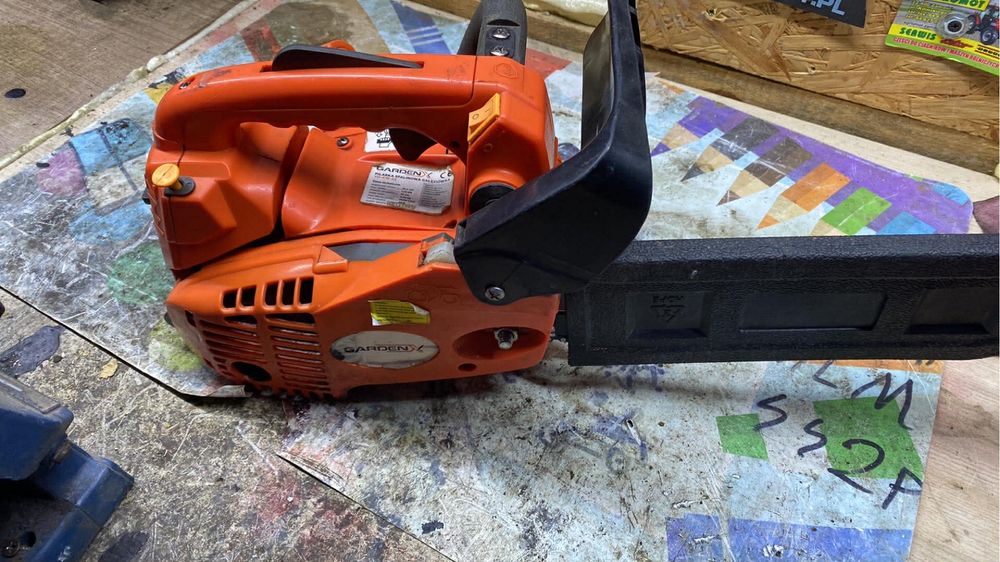 Pila spalinowa galeziowka