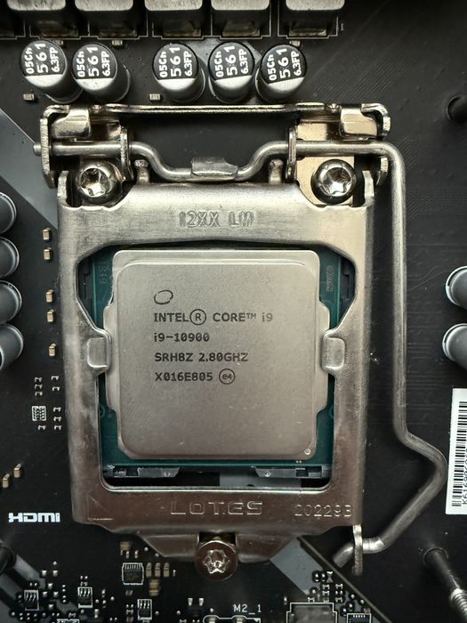 Потужний ігровий ПК! Без відеокарти, та системи охолодження!