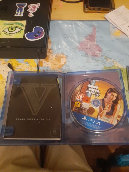 GTA 5 e Pes 2015 ps4 - preços na descrição