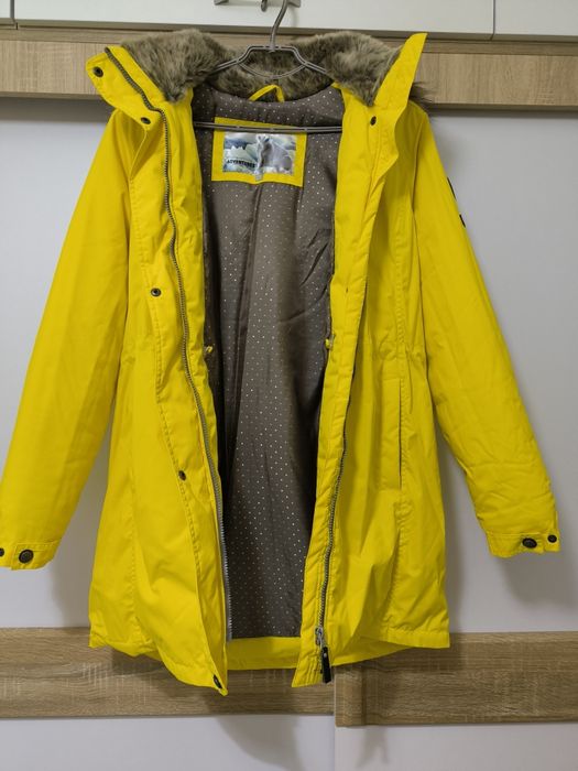 Продам новую зимнюю детску парку фирмы LENNE