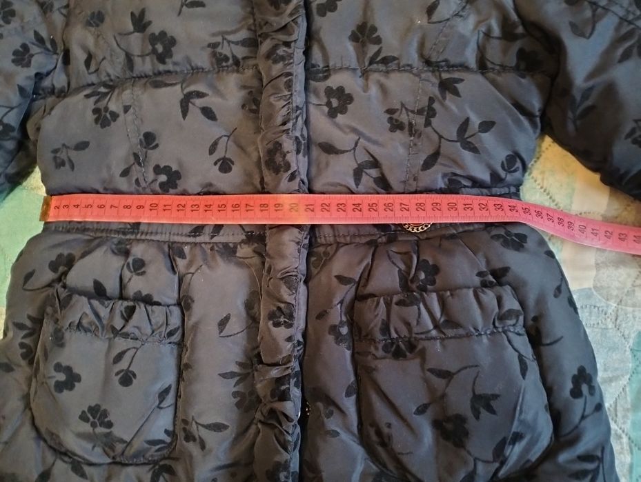 Зимова куртка на дівчинку 104