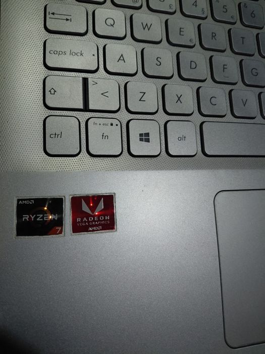 Asus VivoBook 15