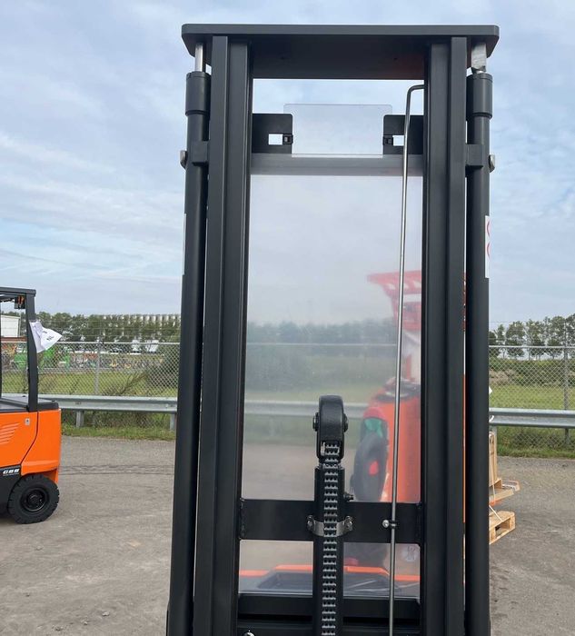Електроштабелер 1,6 т DOOSAN BSL16N електричний