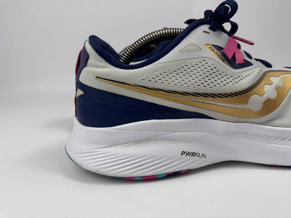 Кросівки для бігу Saucony Guide15 49 розмір