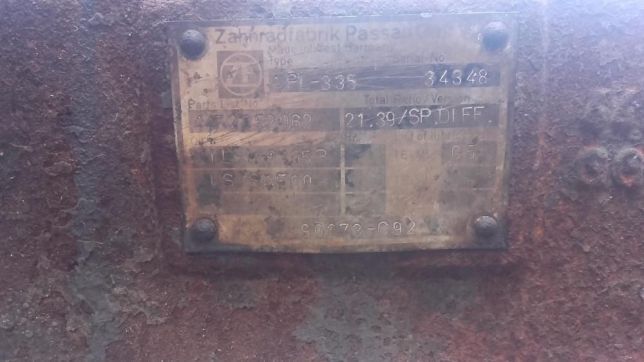 Element Napęd APL 335 ( zwolnica orzech /atak półoś piasta ) Case Fend