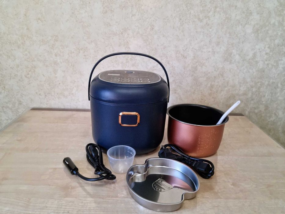 Безкоштовна доставка! Мультиварка автомобильная 2л 12-24-220V вольт