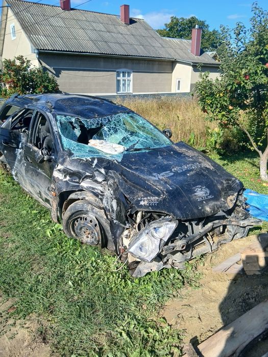 Toyota avensis 2002 2.0 дизель