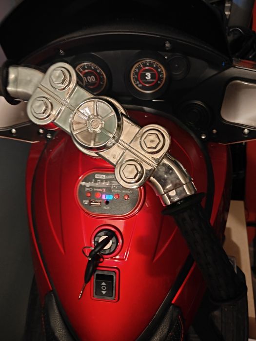 Motor na akumulator stan bdb