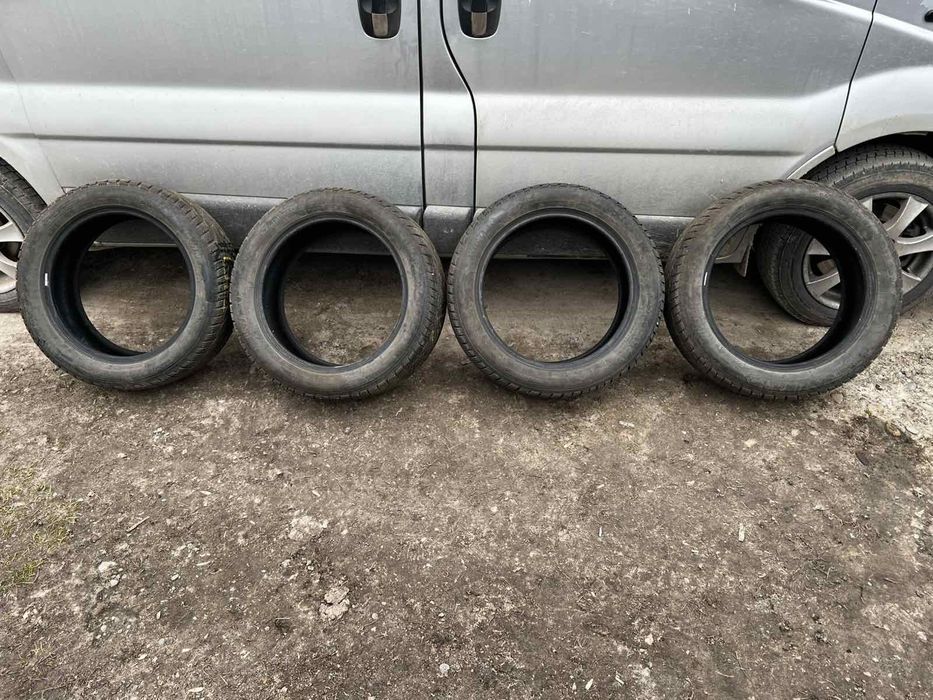 Шини зимові 225/50R-17