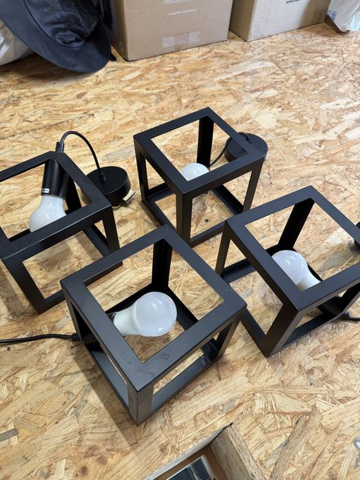 Lampy wiszące 4 czarne