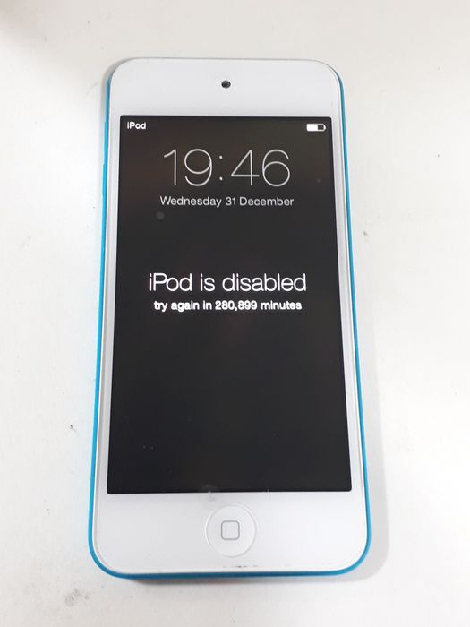 Apple iPod A1421  (64gb)