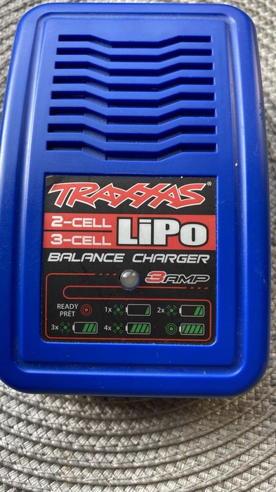 Ladowarka firmy traxxas