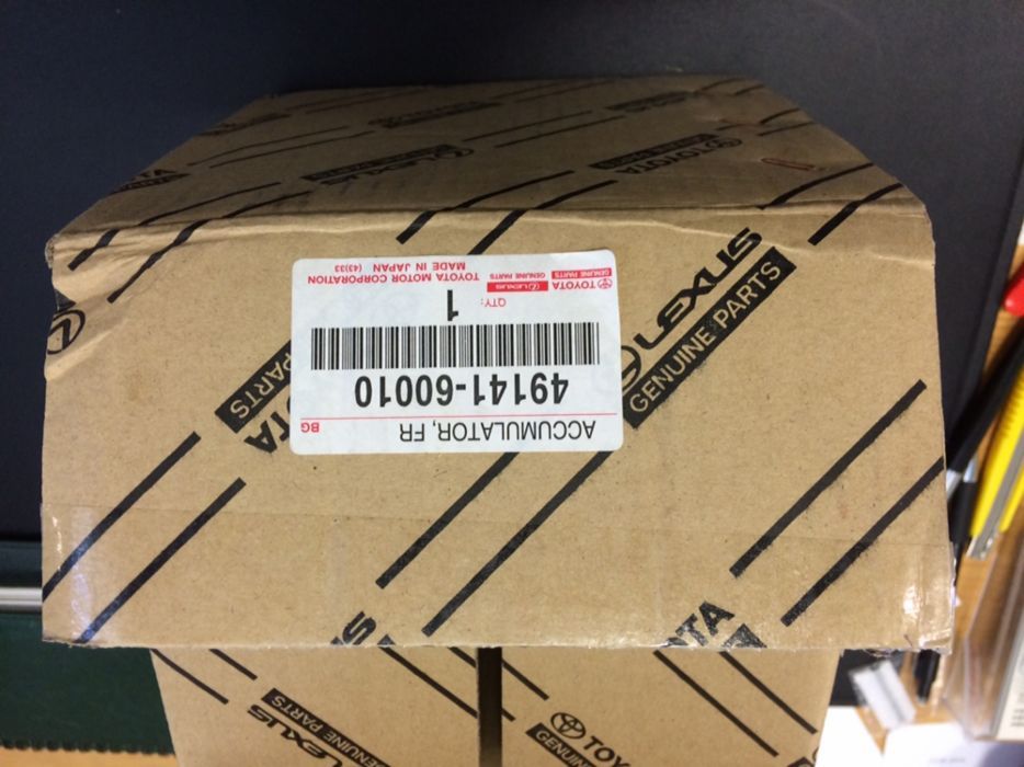 гидроаккумулятор подвески 49141-60010.Toyota Land Cruiser 100новый б