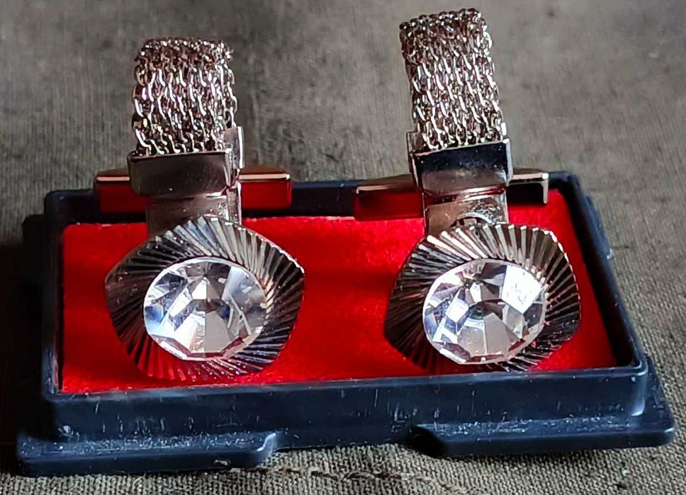 Запонки винтажные с камнем и пояском (СССР)