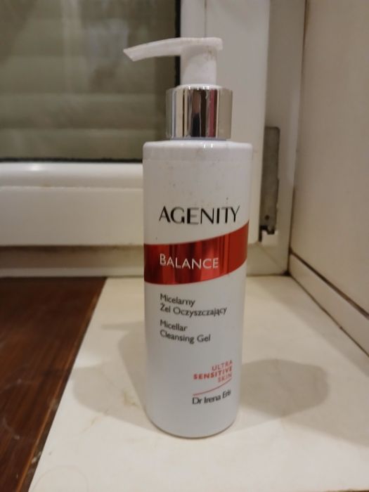 AGENITY Żel micelarny oczyszczajacy.