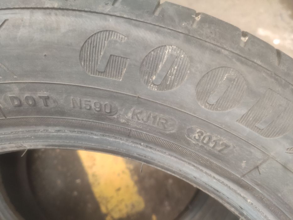 Дві Шини 185/60R15