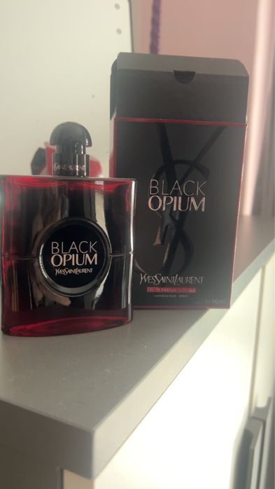 YSL Black Opium Over Red 90ml