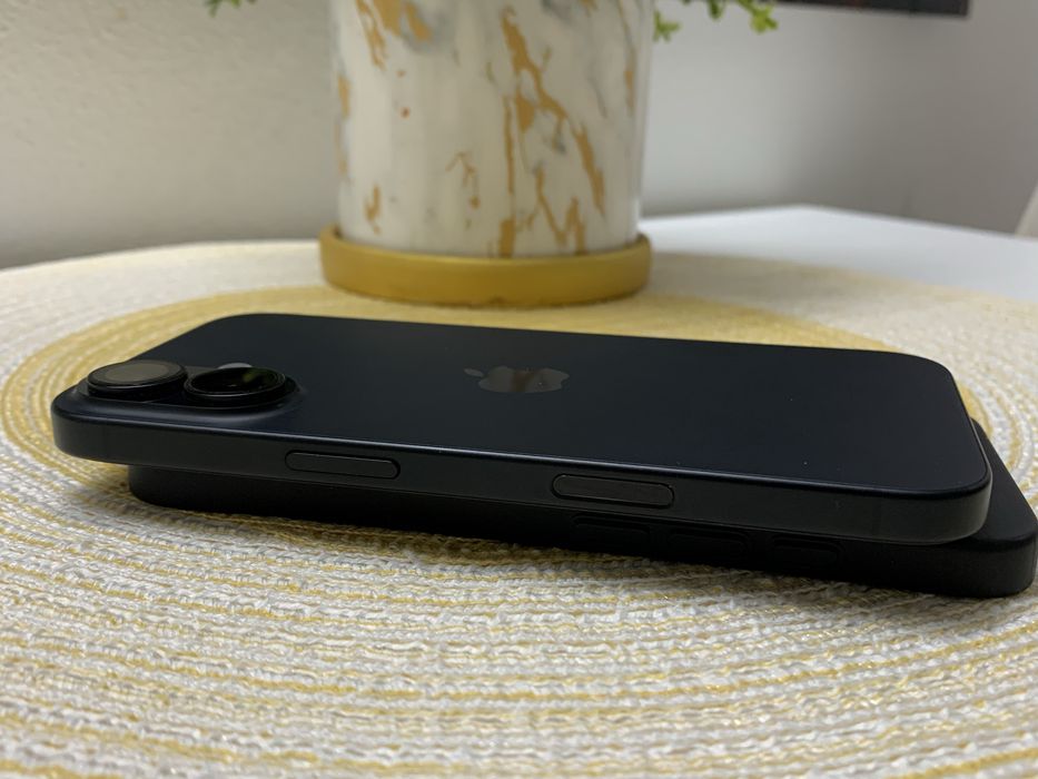 Iphone 16 || 128GB || Black || Semi Novo || Fatura e Garantia!