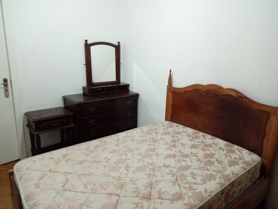 Arrenda-se Quarto em Queluz